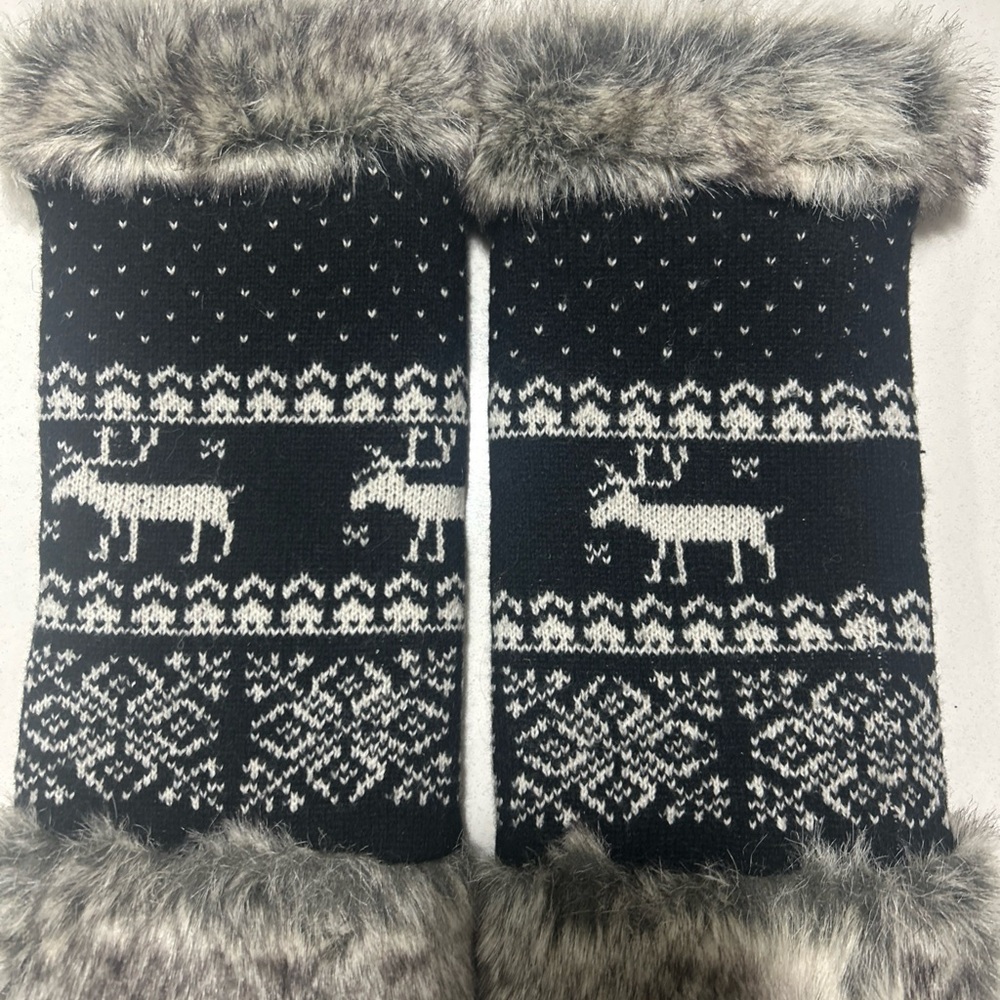 Black and White Knit Leg Warmers with Faux Fur Trim
